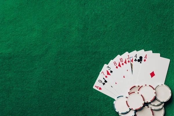 imeislot Casino Hold'em dealer revealing community cards