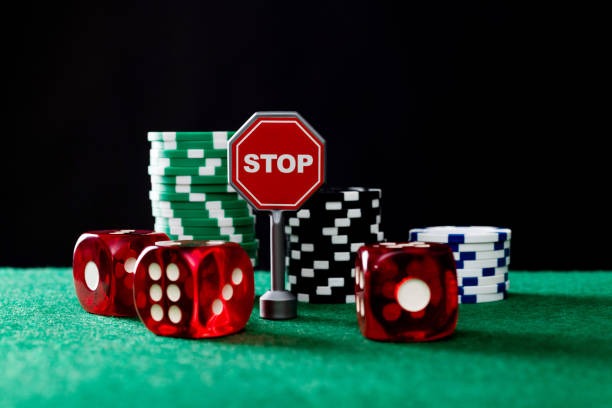 Blackjack dealing Blackjack dealer dealing cards at imeislot table